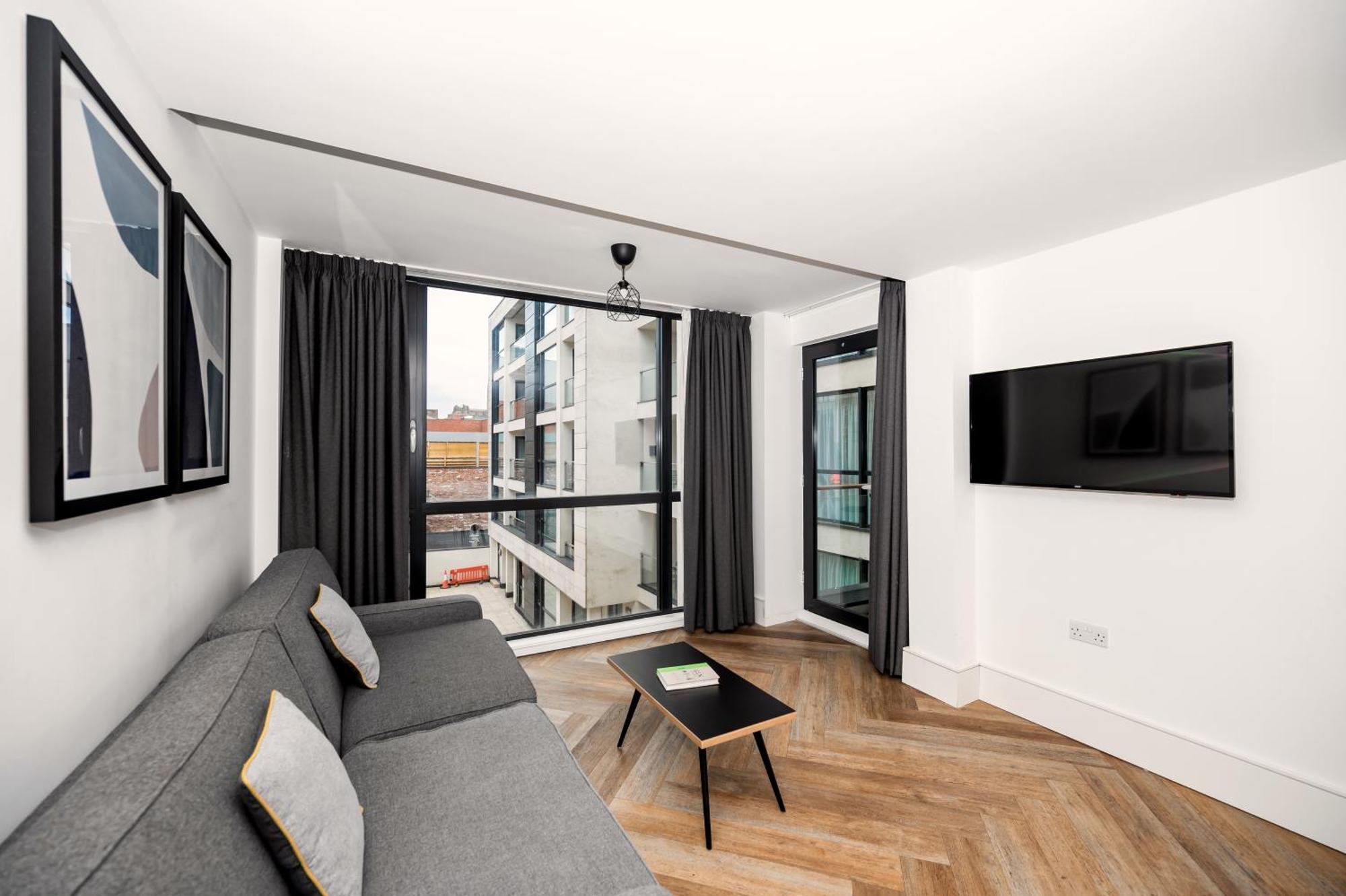 Apartahotel Staycity Centre 4*